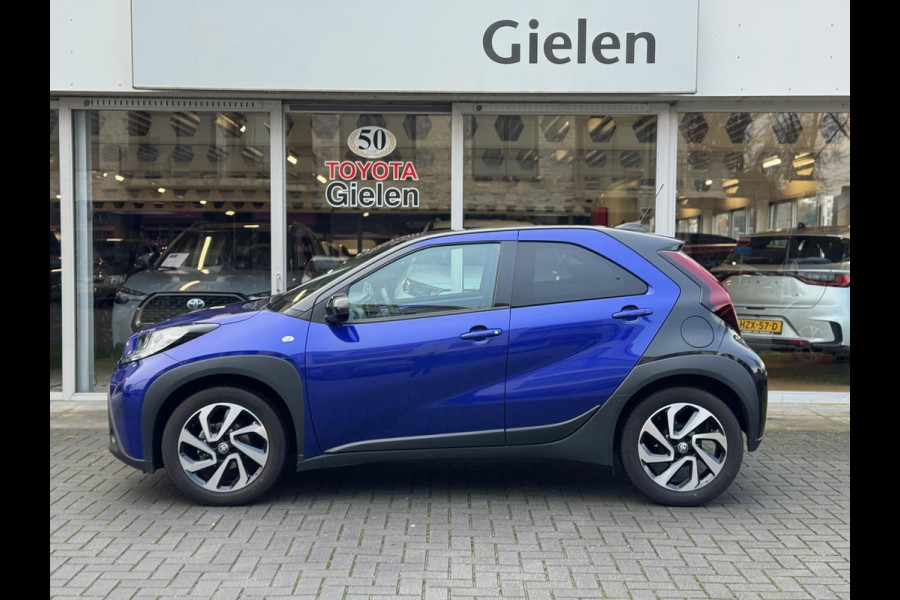 Toyota Aygo X 1.0 VVT-i MT Pulse Bi-tone | Juniper blue, 17 inch, Privacy glass, Apple CarPlay/Android auto, Airconditioning, Parkeercamera