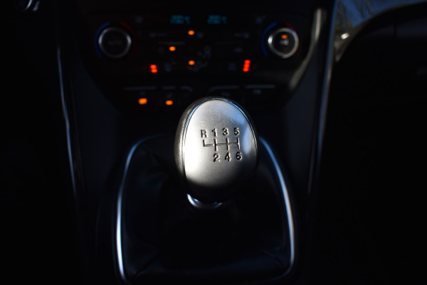 Ford Kuga 150PK EcoBoost ST-LINE SPORT CAMERA/TREKHAAK/SONY-AUDIO