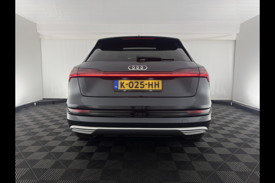Audi e-tron 55 quattro Business edition Plus 95 kWh [ 3-Fase ] {SOH-88%} (INCL-BTW) *PANO | LUXURY-LEATHER | ADAPTIVE-CRUISE | FULL-LED | DIGI-COCKPIT | KEYLESS | MEMORY-PACK | CAMERA | NAVI-FULLMAP | SHIFT-PADDLES | DAB+ | COMFORT-SEATS | 20''ALU*