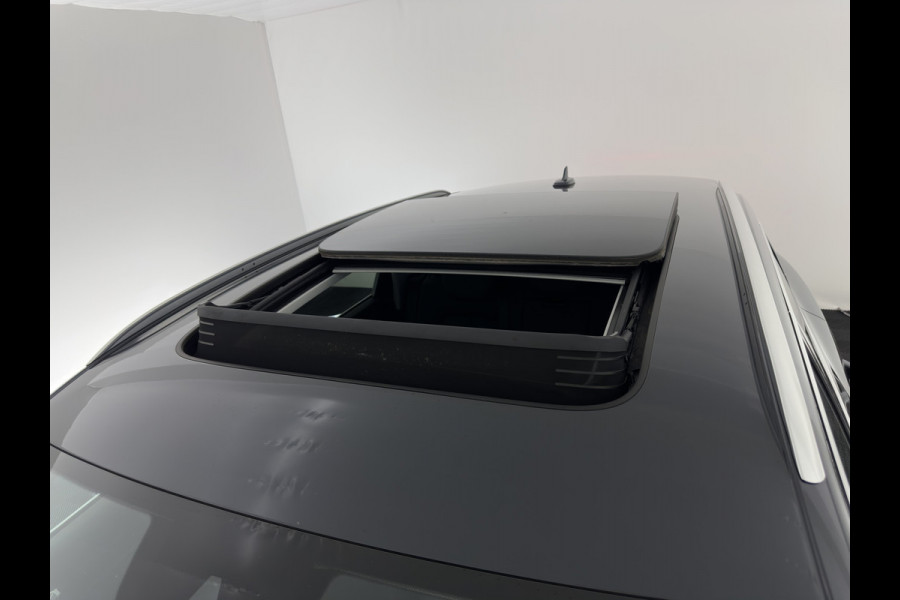 Audi e-tron 55 quattro Business edition Plus 95 kWh [ 3-Fase ] {SOH-88%} (INCL-BTW) *PANO | LUXURY-LEATHER | ADAPTIVE-CRUISE | FULL-LED | DIGI-COCKPIT | KEYLESS | MEMORY-PACK | CAMERA | NAVI-FULLMAP | SHIFT-PADDLES | DAB+ | COMFORT-SEATS | 20''ALU*