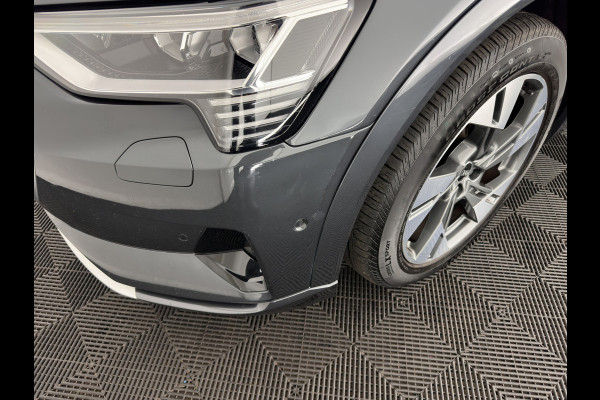 Audi e-tron 55 quattro Business edition Plus 95 kWh [ 3-Fase ] {SOH-88%} (INCL-BTW) *PANO | LUXURY-LEATHER | ADAPTIVE-CRUISE | FULL-LED | DIGI-COCKPIT | KEYLESS | MEMORY-PACK | CAMERA | NAVI-FULLMAP | SHIFT-PADDLES | DAB+ | COMFORT-SEATS | 20''ALU*