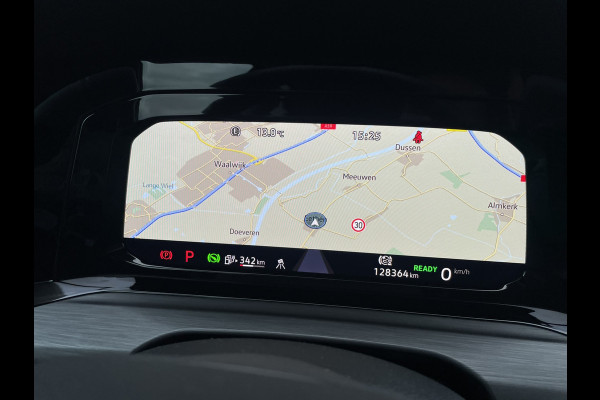 Volkswagen Golf 1.4 eHybrid Style PHEV | Elek. Trekhaak | Q-Light | Carplay | Memory | Navi | Sfeerverlichting