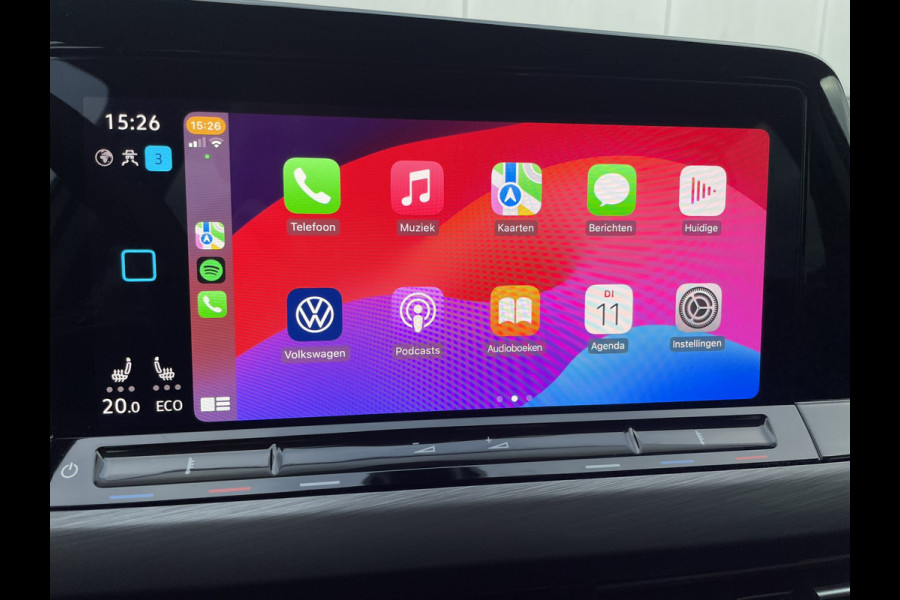 Volkswagen Golf 1.4 eHybrid Style PHEV | Elek. Trekhaak | Q-Light | Carplay | Memory | Navi | Sfeerverlichting