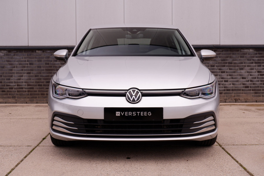 Volkswagen Golf 1.4 eHybrid Style PHEV | Elek. Trekhaak | Q-Light | Carplay | Memory | Navi | Sfeerverlichting