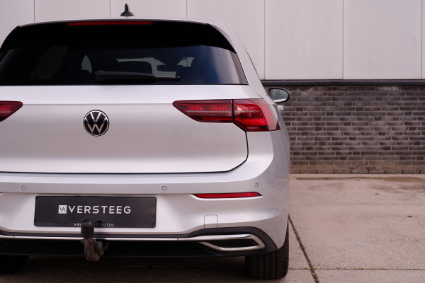 Volkswagen Golf 1.4 eHybrid Style PHEV | Elek. Trekhaak | Q-Light | Carplay | Memory | Navi | Sfeerverlichting