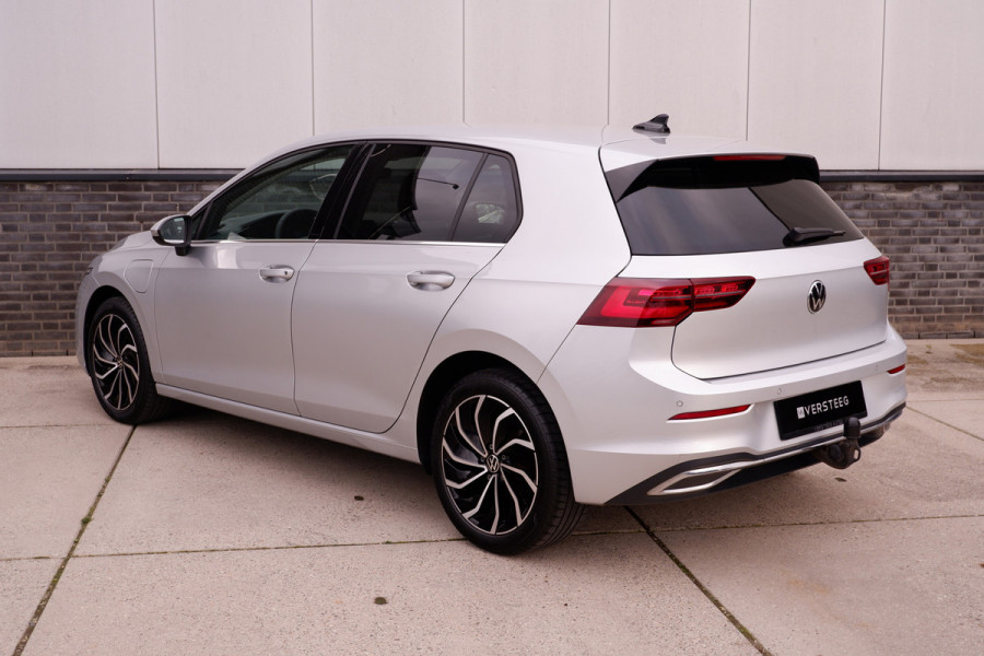 Volkswagen Golf 1.4 eHybrid Style PHEV | Elek. Trekhaak | Q-Light | Carplay | Memory | Navi | Sfeerverlichting