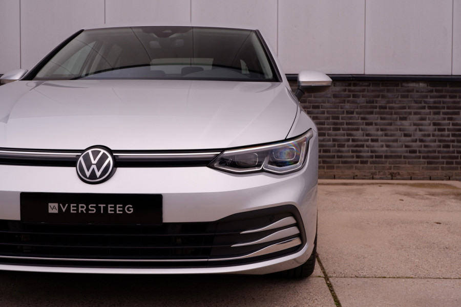 Volkswagen Golf 1.4 eHybrid Style PHEV | Elek. Trekhaak | Q-Light | Carplay | Memory | Navi | Sfeerverlichting