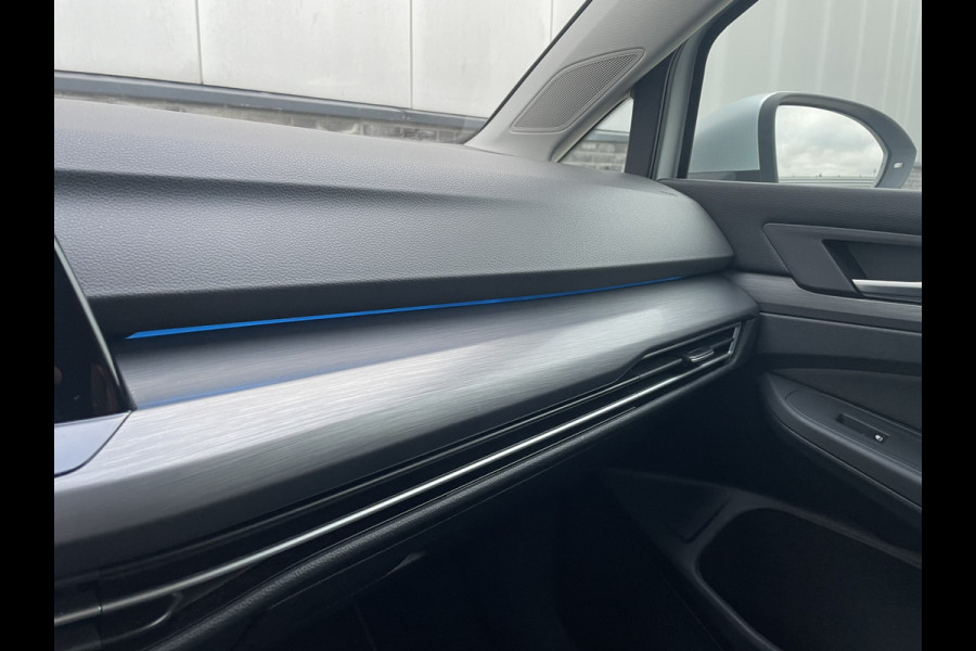 Volkswagen Golf 1.4 eHybrid Style PHEV | Elek. Trekhaak | Q-Light | Carplay | Memory | Navi | Sfeerverlichting