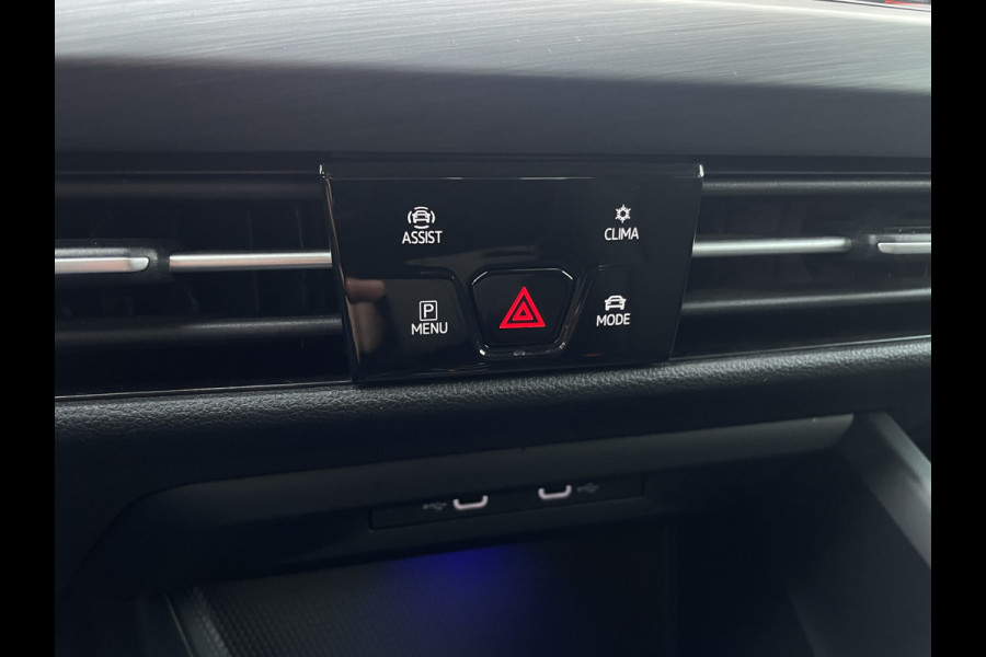 Volkswagen Golf 1.4 eHybrid Style PHEV | Elek. Trekhaak | Q-Light | Carplay | Memory | Navi | Sfeerverlichting