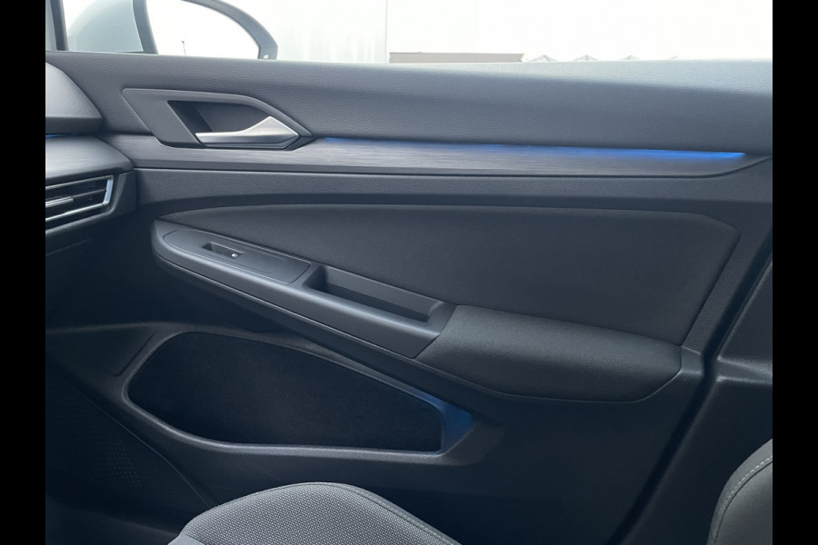 Volkswagen Golf 1.4 eHybrid Style PHEV | Elek. Trekhaak | Q-Light | Carplay | Memory | Navi | Sfeerverlichting
