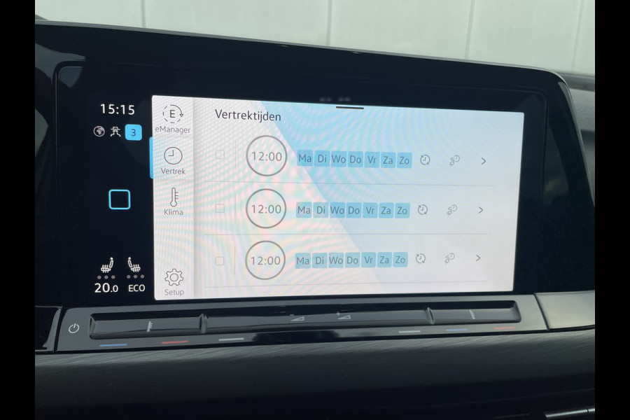 Volkswagen Golf 1.4 eHybrid Style PHEV | Elek. Trekhaak | Q-Light | Carplay | Memory | Navi | Sfeerverlichting