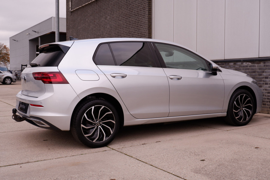 Volkswagen Golf 1.4 eHybrid Style PHEV | Elek. Trekhaak | Q-Light | Carplay | Memory | Navi | Sfeerverlichting