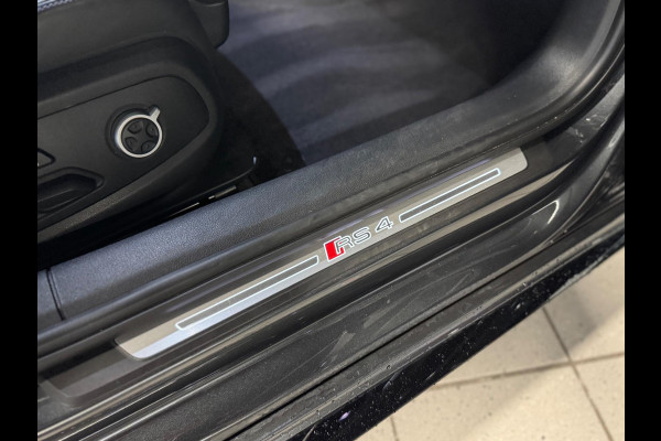 Audi A4 Avant 2.9 TFSI RS 4 quattro 450PK B&O 3D Pano Carbon Massage Leder