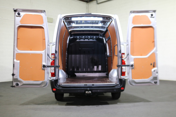 Renault Master 2.3 dCi 135pk L2 H2 Work Edition Airco Navigatie Camera