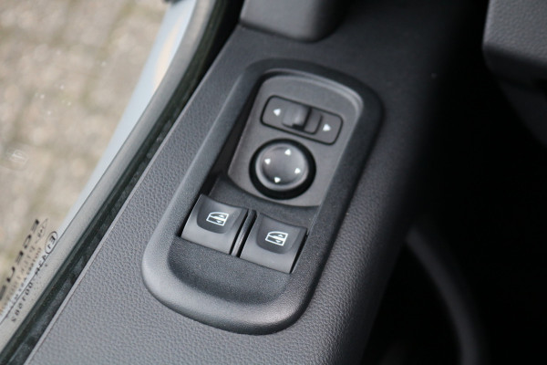 Renault Master 2.3 dCi 135pk L2 H2 Work Edition Airco Navigatie Camera