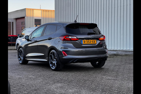 Ford Fiesta 1.5 Ecoboost ST-X 200pk | Winter-pack | Premium audio installatie | Cruise Control