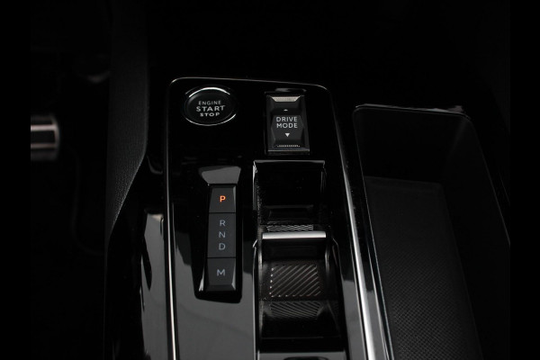 Peugeot 5008 1.2 PureTech Automaat GT Black Pack | DEMO ! | 7p | Climate control | Adaptive Cruise Control | Achteruitrij Camera | Verwarmde voorstoelen | Keyless | Navigatie | LED | Apple Carplay/ Android Auto