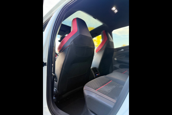 Volkswagen Golf 2.0 TSI GTI Clubsport 45 jahre Akrapovic Nurburgring Harman - Parelmoer wit