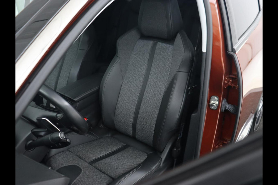 Peugeot 3008 1.6 HYbrid 225 Allure | Panoramadak | Stoelverwarming | Camera | Carplay | Memory | Full LED | Navigatie | Massage | Half leder | PHEV | Plug In