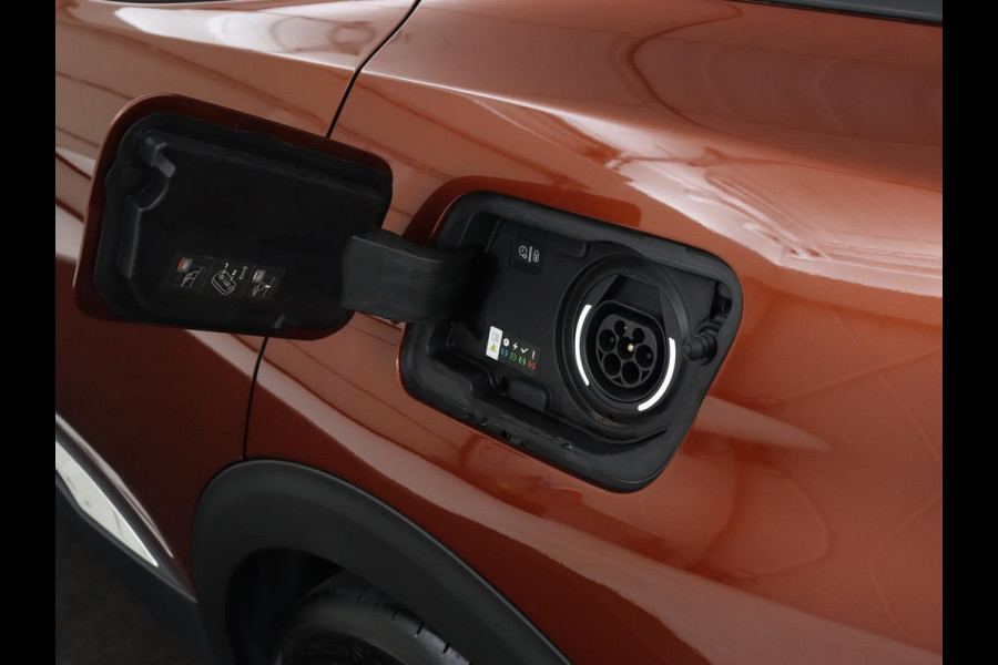 Peugeot 3008 1.6 HYbrid 225 Allure | Panoramadak | Stoelverwarming | Camera | Carplay | Memory | Full LED | Navigatie | Massage | Half leder | PHEV | Plug In