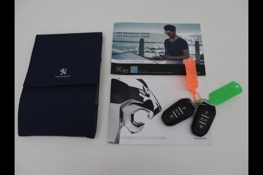 Peugeot 3008 1.6 HYbrid 225 Allure | Panoramadak | Stoelverwarming | Camera | Carplay | Memory | Full LED | Navigatie | Massage | Half leder | PHEV | Plug In