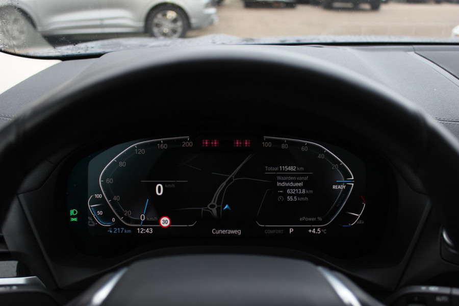 BMW iX3 Executive 80 kWh / SoH 95.5% / Panoramadak / Camera / Head-up / 20'' / Leder / Harman Kardon / Navigatie / Memory seats / Dodehoek / DAB / Stoelverwarming / Cruise Control Adaptief