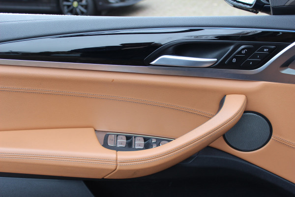 BMW iX3 Executive 80 kWh / SoH 95.5% / Panoramadak / Camera / Head-up / 20'' / Leder / Harman Kardon / Navigatie / Memory seats / Dodehoek / DAB / Stoelverwarming / Cruise Control Adaptief