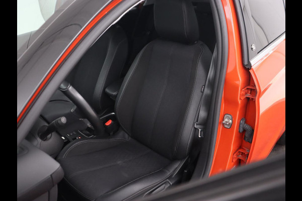 Opel CORSA-E Elegance 50 kWh | Stoelverwarming | Carplay | Navigatie | Stuurverwarming | Parkeerhulp | Climate control | Full LED | Keyless | 17'' lichtmetalen velgen