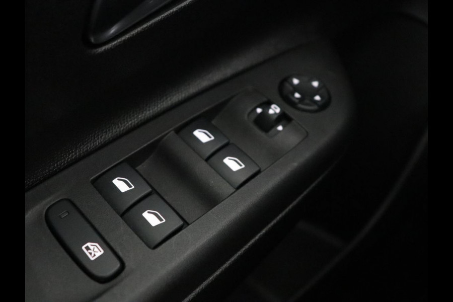 Opel CORSA-E Elegance 50 kWh | Stoelverwarming | Carplay | Navigatie | Stuurverwarming | Parkeerhulp | Climate control | Full LED | Keyless | 17'' lichtmetalen velgen