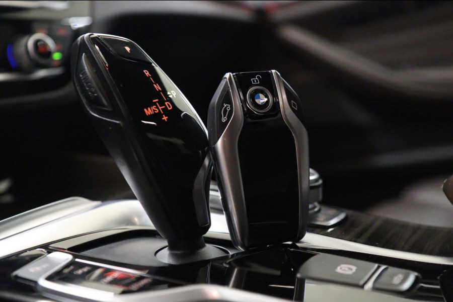 BMW 5 Serie 520d High Executive PANO/CARPLAY/SVEER/360CAM/VOL