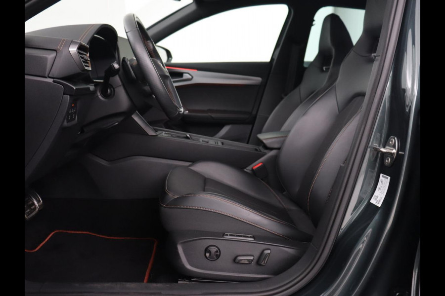 CUPRA Formentor 1.4 e-Hybrid VZ | 245pk | Stoelverwarming | Carplay | Camera | Adaptive cruise | Navigatie | Keyless | Memory | Sfeerverlichting | Full LED | 19'' | PHEV | Plug In