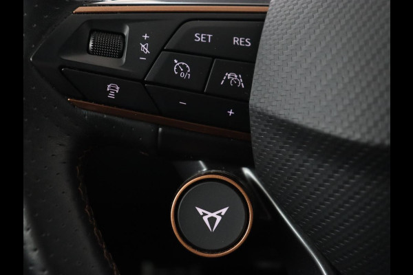 CUPRA Formentor 1.4 e-Hybrid VZ | 245pk | Stoelverwarming | Carplay | Camera | Adaptive cruise | Navigatie | Keyless | Memory | Sfeerverlichting | Full LED | 19'' | PHEV | Plug In