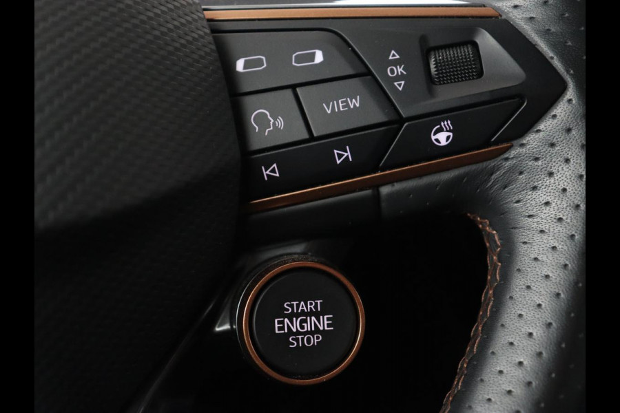 CUPRA Formentor 1.4 e-Hybrid VZ | 245pk | Stoelverwarming | Carplay | Camera | Adaptive cruise | Navigatie | Keyless | Memory | Sfeerverlichting | Full LED | 19'' | PHEV | Plug In