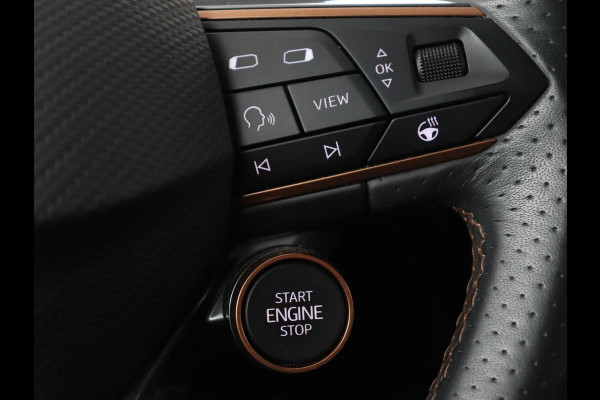 CUPRA Formentor 1.4 e-Hybrid VZ | 245pk | Stoelverwarming | Carplay | Camera | Adaptive cruise | Navigatie | Keyless | Memory | Sfeerverlichting | Full LED | 19'' | PHEV | Plug In