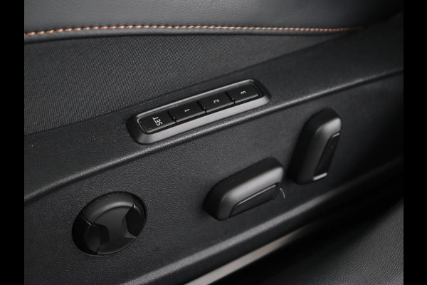 CUPRA Formentor 1.4 e-Hybrid VZ | 245pk | Stoelverwarming | Carplay | Camera | Adaptive cruise | Navigatie | Keyless | Memory | Sfeerverlichting | Full LED | 19'' | PHEV | Plug In