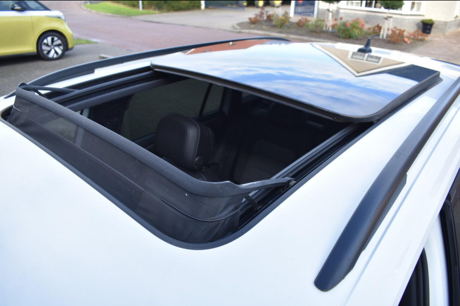 Volkswagen Tiguan 1.5 TSI ACT Highline | R-LINE | BLACK STYLE | TREKHAAK | VIRTUAL | STOELVERWARMING | NAP | DEALER ONDERHOUDEN