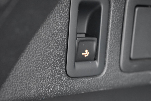 Volkswagen Tiguan 1.5 TSI ACT Highline | R-LINE | BLACK STYLE | TREKHAAK | VIRTUAL | STOELVERWARMING | NAP | DEALER ONDERHOUDEN