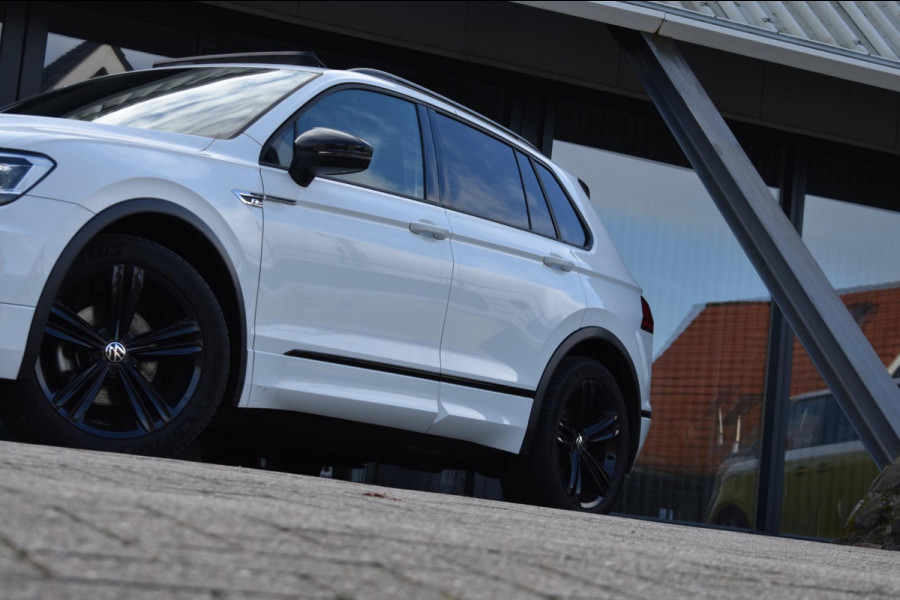 Volkswagen Tiguan 1.5 TSI ACT Highline | R-LINE | BLACK STYLE | TREKHAAK | VIRTUAL | STOELVERWARMING | NAP | DEALER ONDERHOUDEN