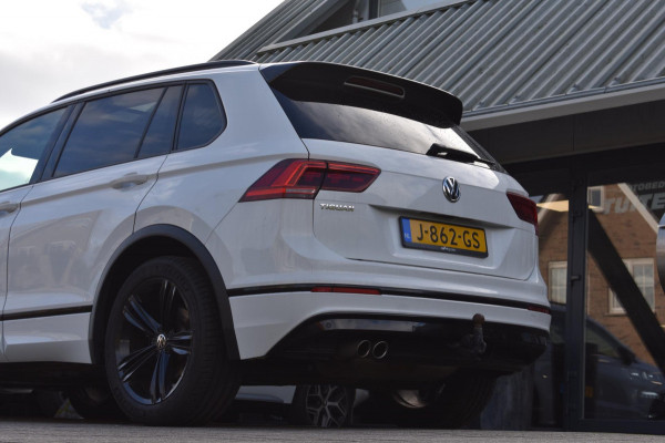 Volkswagen Tiguan 1.5 TSI ACT Highline | R-LINE | BLACK STYLE | TREKHAAK | VIRTUAL | STOELVERWARMING | NAP | DEALER ONDERHOUDEN