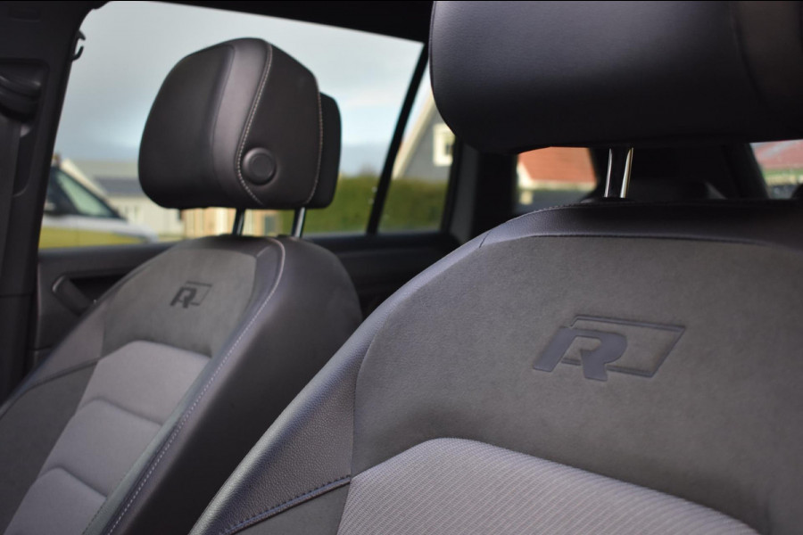 Volkswagen Tiguan 1.5 TSI ACT Highline | R-LINE | BLACK STYLE | TREKHAAK | VIRTUAL | STOELVERWARMING | NAP | DEALER ONDERHOUDEN