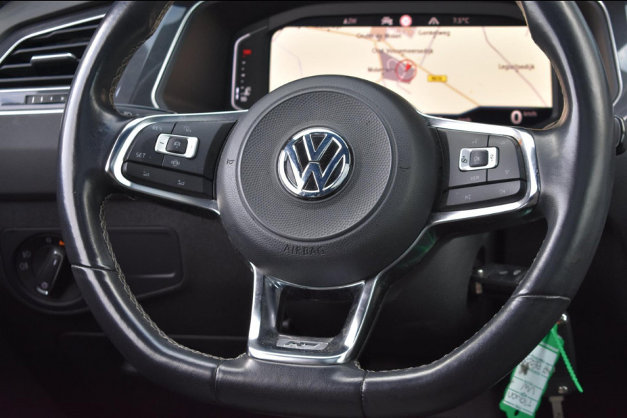 Volkswagen Tiguan 1.5 TSI ACT Highline | R-LINE | BLACK STYLE | TREKHAAK | VIRTUAL | STOELVERWARMING | NAP | DEALER ONDERHOUDEN