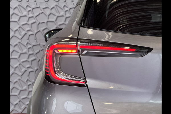 Renault Captur 1.3 MILD HYBRID 160 TECHNO CAMERA 18''LMV STOEL/STUUR .VERW PURE VISION LED 10'' R-LINK NAVI 2025 EDC-automaat (Efficiënt Dual Clutch) 7 Versnellingen 1200KG Trekgewicht