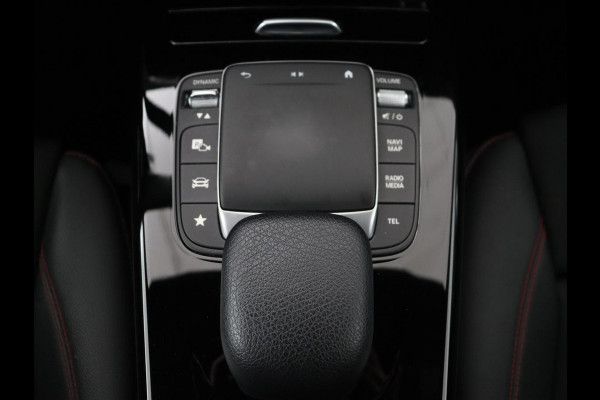 Mercedes-Benz A-Klasse 250e AMG Limited | Carplay | Stoelverwarming | Leder/Alcantara | Widescreen | Sfeerverlichting | Navigatie | Camera | Full LED | Park Assist | PHEV | Plug In