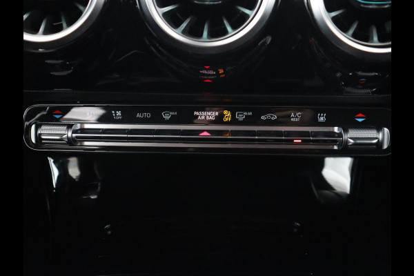 Mercedes-Benz A-Klasse 250e AMG Limited | Carplay | Stoelverwarming | Leder/Alcantara | Widescreen | Sfeerverlichting | Navigatie | Camera | Full LED | Park Assist | PHEV | Plug In