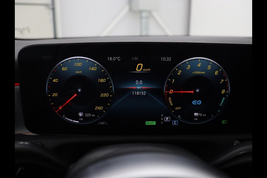Mercedes-Benz A-Klasse 250e AMG Limited | Carplay | Stoelverwarming | Leder/Alcantara | Widescreen | Sfeerverlichting | Navigatie | Camera | Full LED | Park Assist | PHEV | Plug In