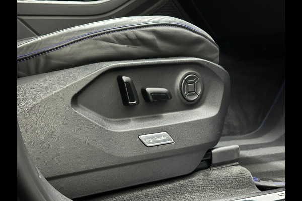 Volkswagen Touareg R 3.0 TSI 462PK E-Hybrid | Luchtvering | Puglia Leder | Panorama | ACC | Trekhaak | 22'' | Stoelventilatie | Nachtzicht | Head-Up | Standkachel | Ergo-Comfort | Sfeerverlichting | 4-Zone Clima | Stuurverwarming | Black-Optic | Dodehoek | Lane-Assist | Carplay | Draadloos Laden | BOVAG Garantie |