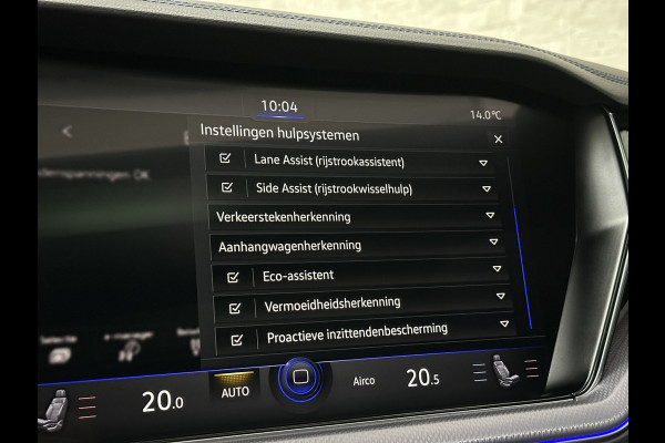 Volkswagen Touareg R 3.0 TSI 462PK E-Hybrid | Luchtvering | Puglia Leder | Panorama | ACC | Trekhaak | 22'' | Stoelventilatie | Nachtzicht | Head-Up | Standkachel | Ergo-Comfort | Sfeerverlichting | 4-Zone Clima | Stuurverwarming | Black-Optic | Dodehoek | Lane-Assist | Carplay | Draadloos Laden | BOVAG Garantie |
