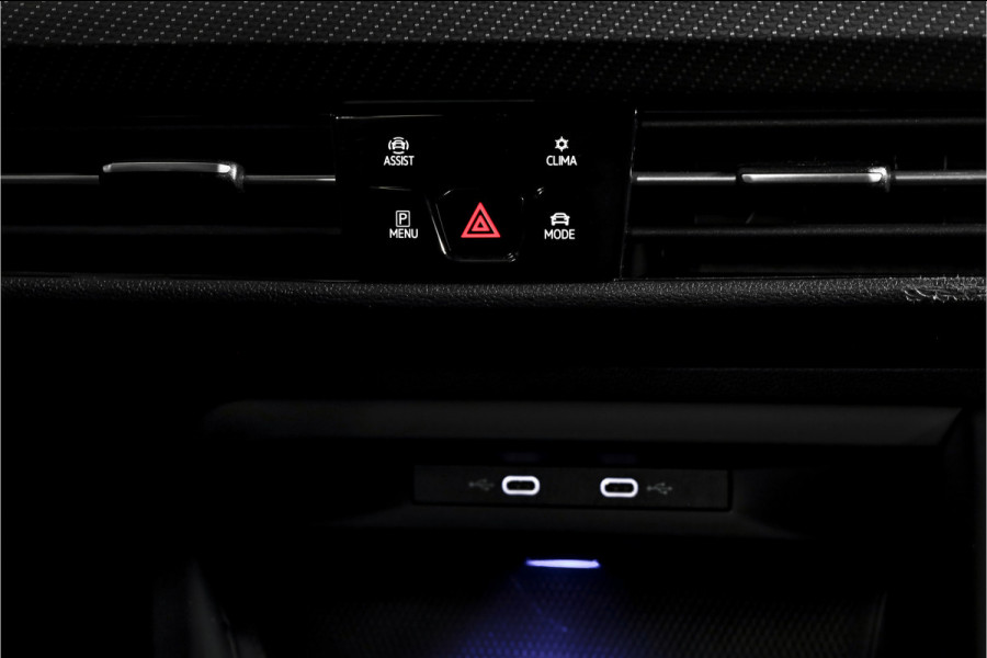 Volkswagen Golf Variant 1.5 eTSI 150 PK R-Line - Automaat | S/K- Panodak | Dig. Cockpit | Adapt. Cruise | PDC | Camera | NAV + App. Connect | ECC | Afn. Trekhaak | LM 18" |