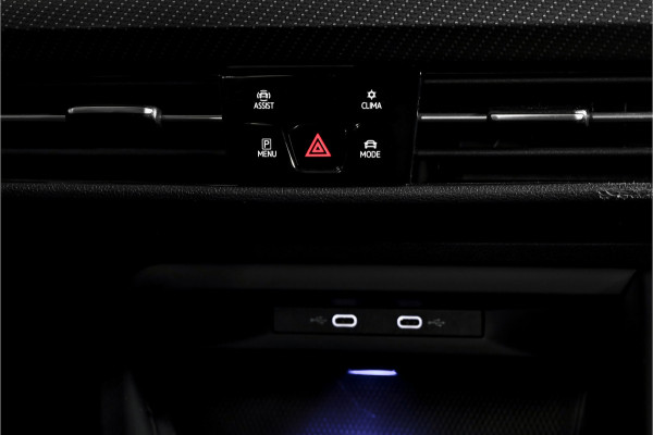 Volkswagen Golf Variant 1.5 eTSI 150 PK R-Line - Automaat | S/K- Panodak | Dig. Cockpit | Adapt. Cruise | PDC | Camera | NAV + App. Connect | ECC | Afn. Trekhaak | LM 18" |