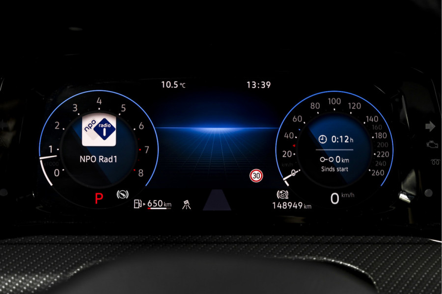 Volkswagen Golf Variant 1.5 eTSI 150 PK R-Line - Automaat | S/K- Panodak | Dig. Cockpit | Adapt. Cruise | PDC | Camera | NAV + App. Connect | ECC | Afn. Trekhaak | LM 18" |